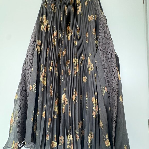 Free People Floral Pleated Swing Dress – Size Large - Picture 3 of 8